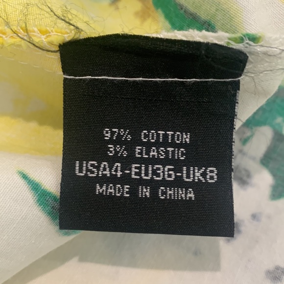 Hearts & Roses halter swing dress, lemon print, size 4 - Picture 9 of 9